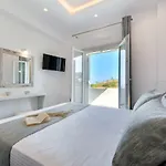 Crystal Santorini