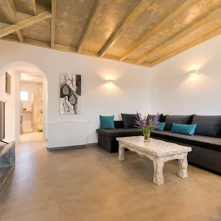 Crystal Santorini Vóthon