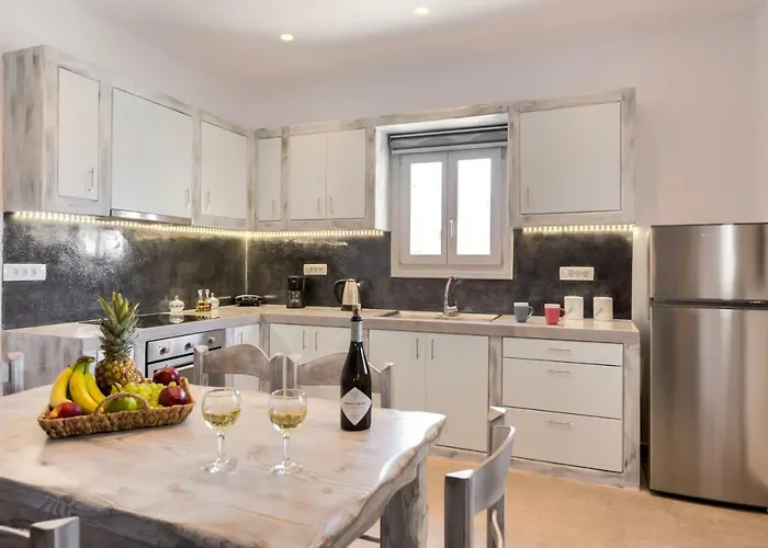 Crystal Santorini * Vóthon