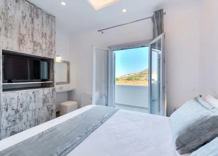 Crystal Santorini Villa *